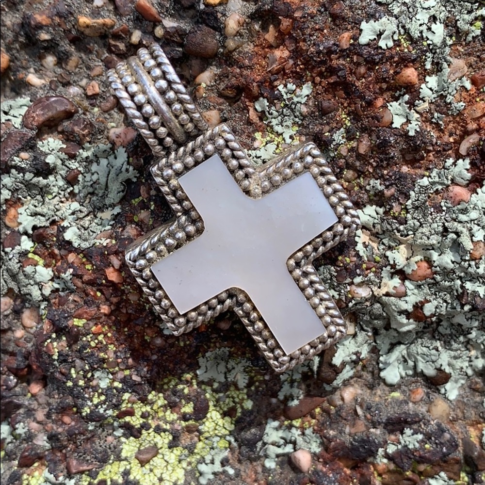 Necklace pendant